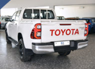 Toyota Hilux Manual 2.4L Gasóleo Branco